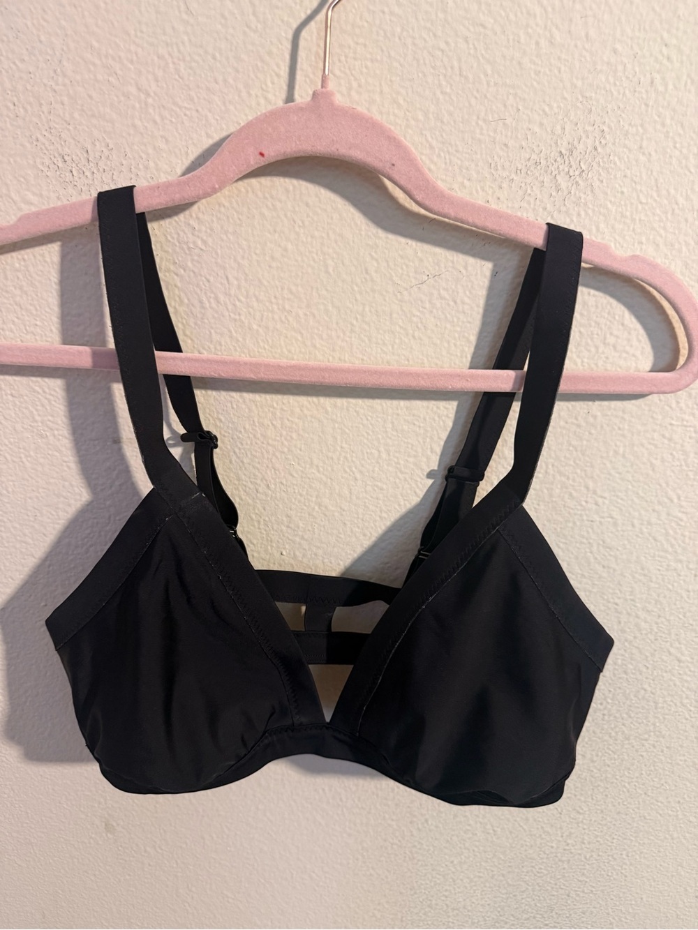 Lululemon Water: Surf to Sand Booster Bikini Top Black Strappy Swim Top